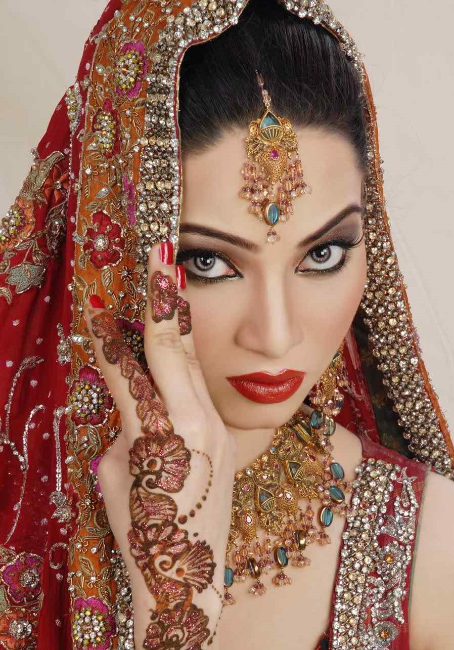 Fashioning and style: Latest bridal makeup