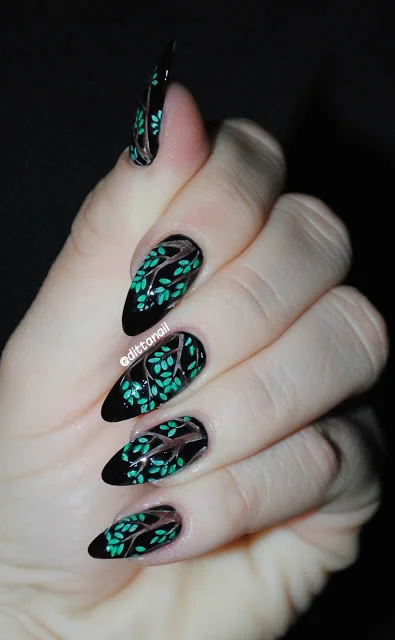 Trendy Beautiful Nail Art Designs For Female (Wedding & Party)
