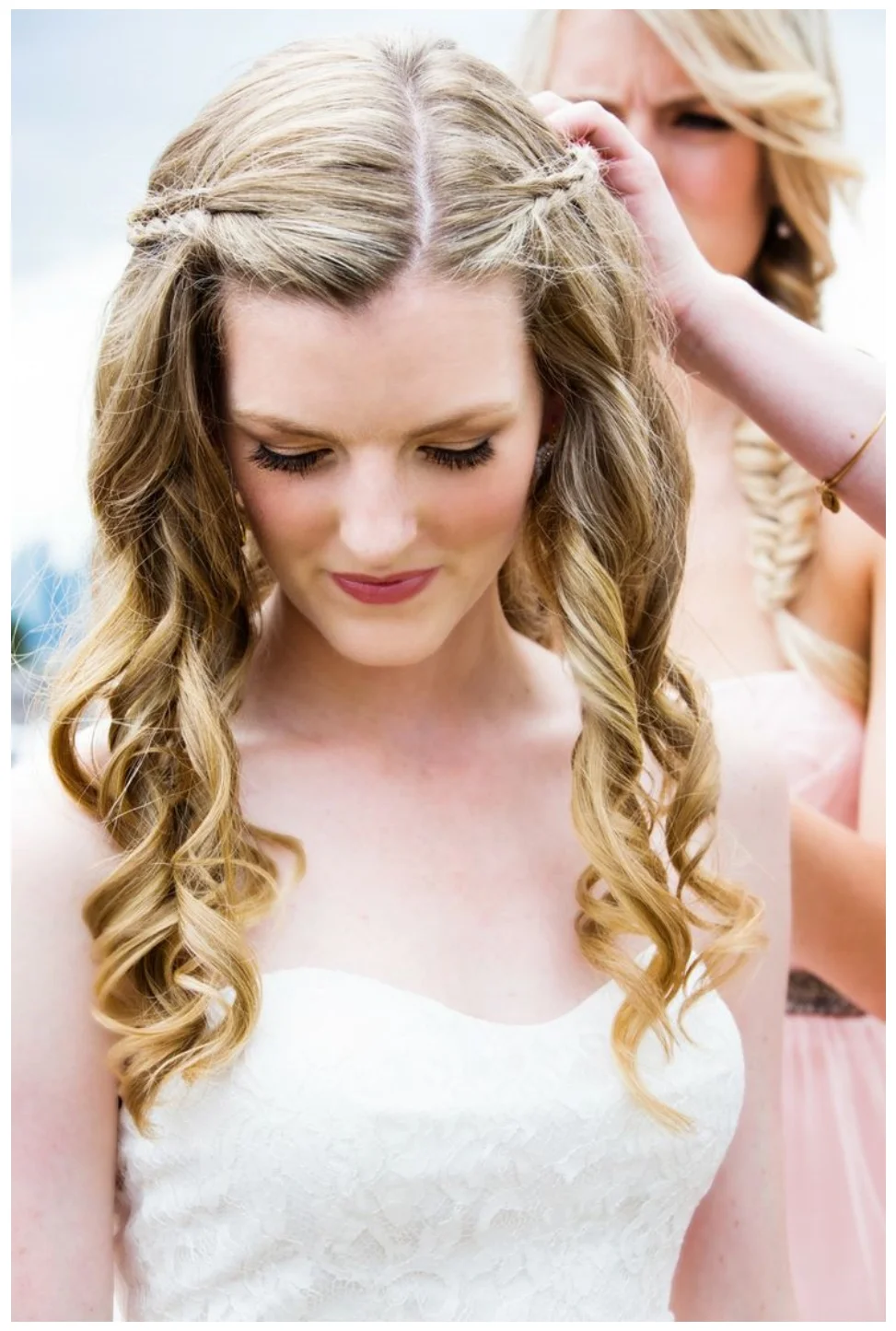 Girls Exclusive Romantic Hairstyle 2023 New Styles