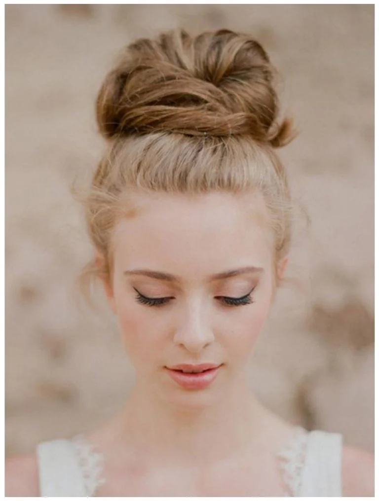 Girls Exclusive Romantic Hairstyle 2023 New Styles