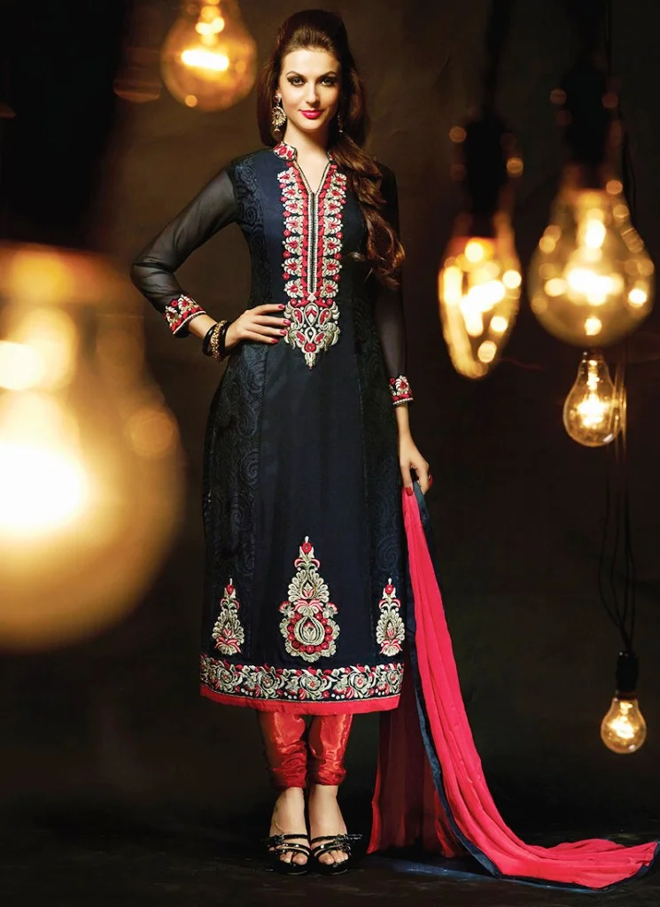 latest suit design of manish malhotra