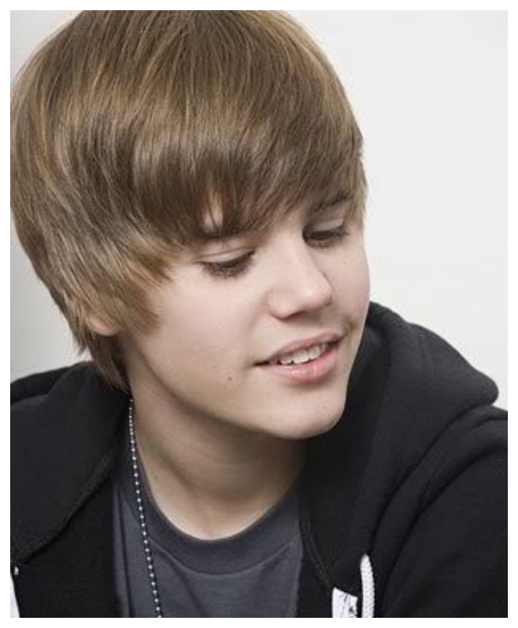 Singer Justin Bieber Haircut Hairstyle for Young boys  A 