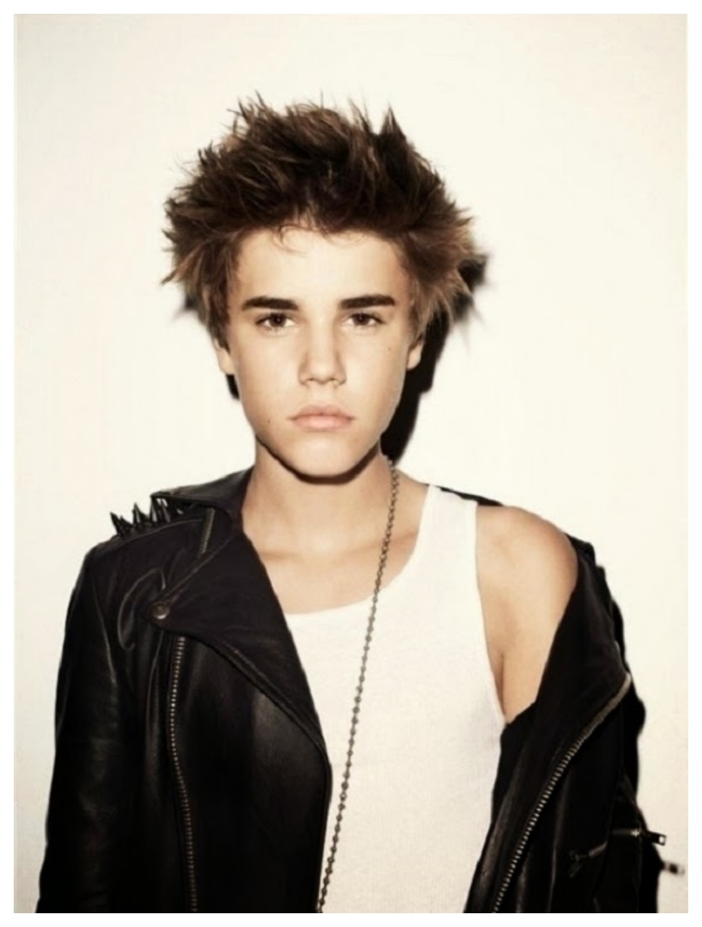 Justin Bieber Hairstyle with Black pant Coat