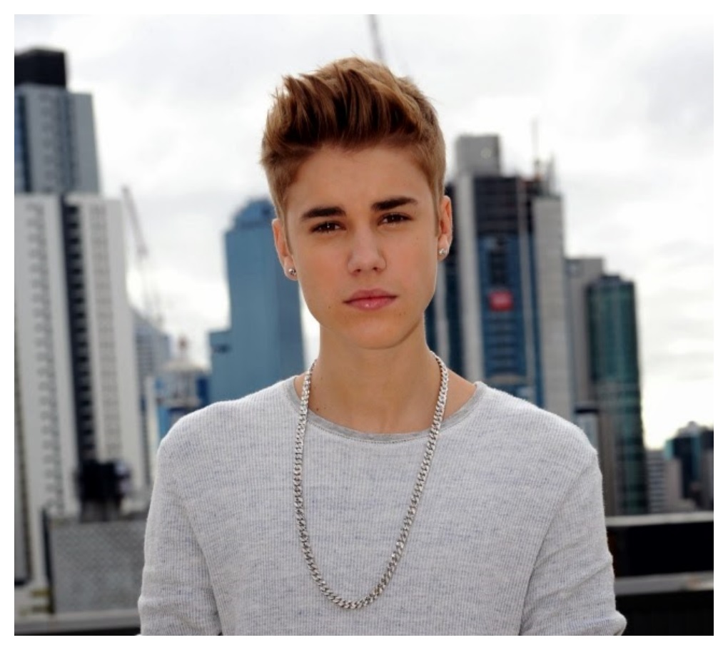 Latest young Justin Bieber Hairstyle pictures