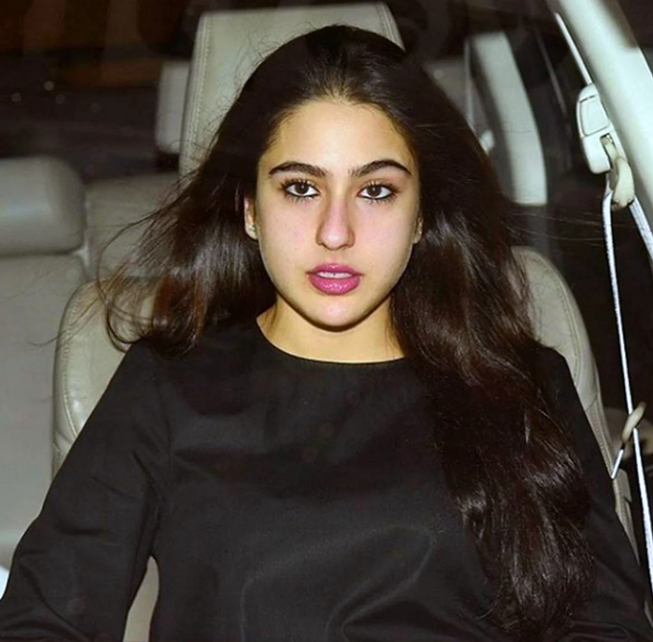 Cute Sara Ali Khan Photos Profile, Boyfriend, Biography