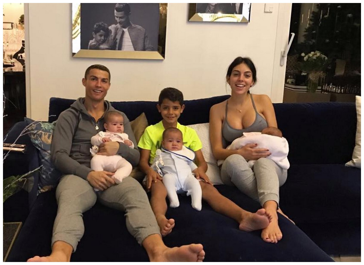 Download Cristiano Ronaldo free pics of his family Cristiano Ronaldo